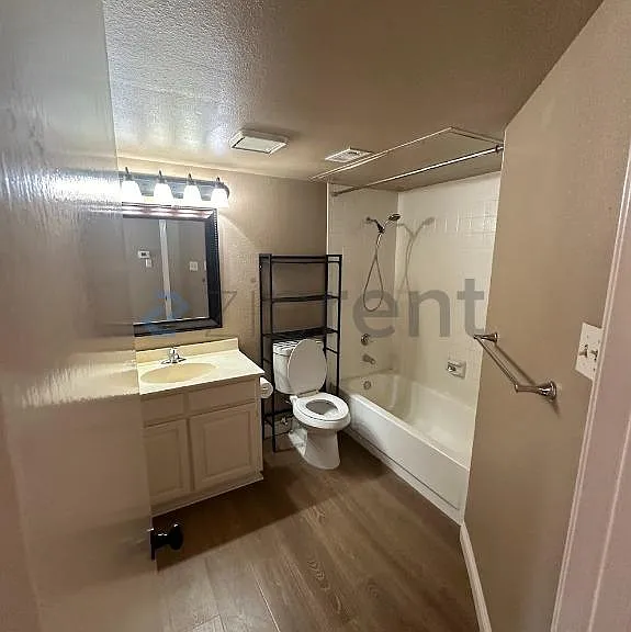 Main floor bath