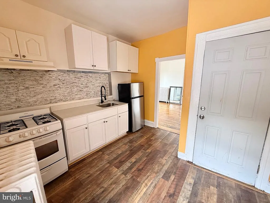 1 bed, 2682 sqft, $1,100 — Photo 3