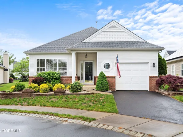 10 Geoffrey Court, Manchester, NJ 08759