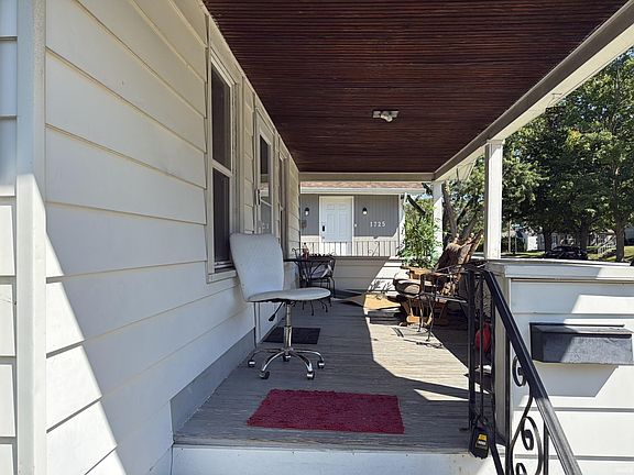 4th image of 1721 E Donald St