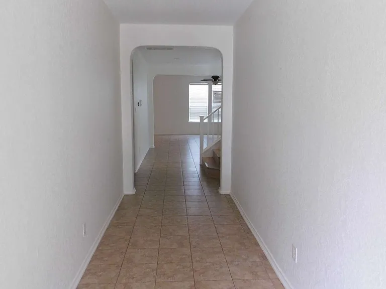20719 Cape Coral — Photo 4