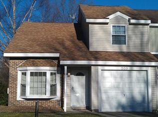 203 Green Blade Dr, Dover, DE 19904