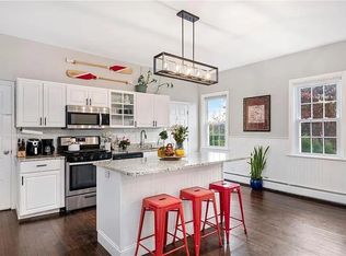 38 Collins St #B, Bristol, RI 02809