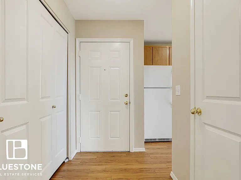 Hawk's Point Apartments — Photo 86