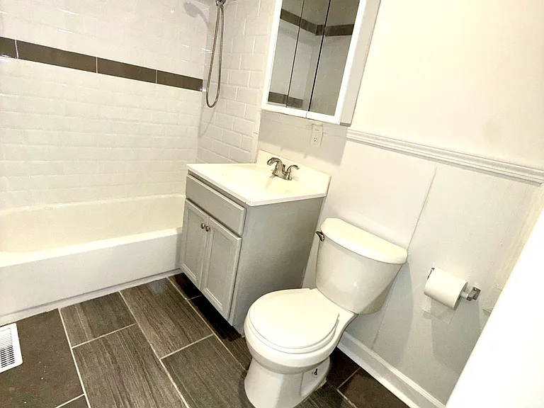 Full Bath view 1