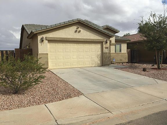 3rd image of 2364 N Oakmont Ln