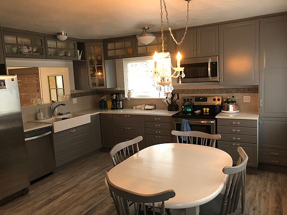 All new, quartz countertops!