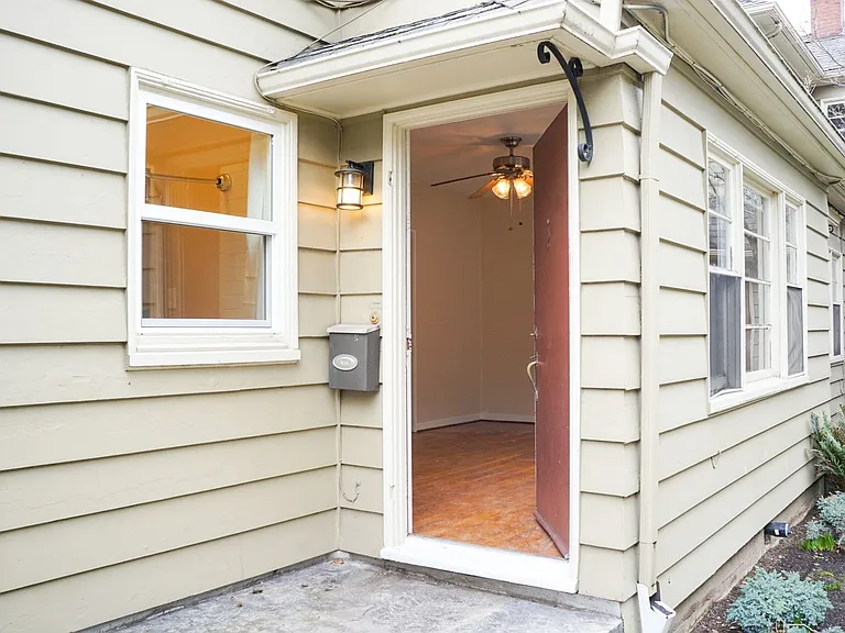 2031 NW Johnson St #2 — Photo 2