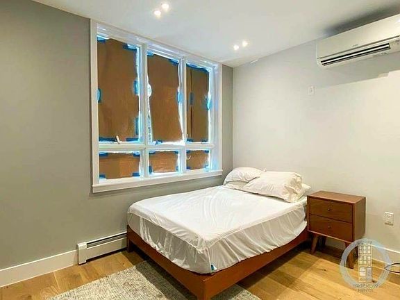 3rd image of 37 Irving Pl #A