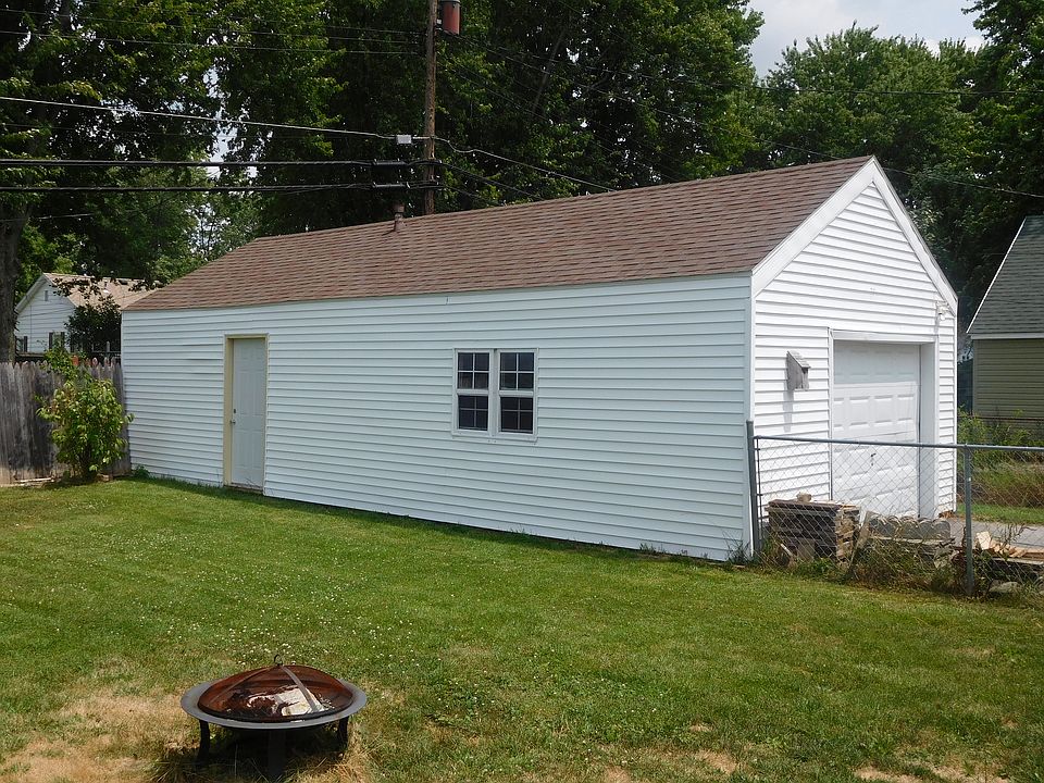2nd image of 244 Rector Ave
