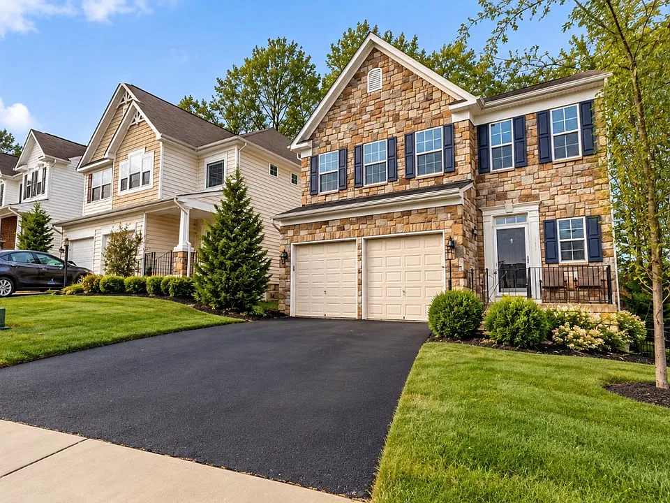 3437 Eagle Ridge Dr