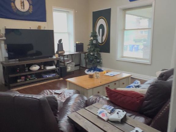 2nd image of 545 Columbia Ave