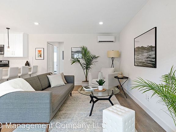 4th image of 3450 Emerald St APT 1
