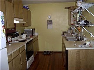 3rd image of 4030 Wonderwood Ln SE