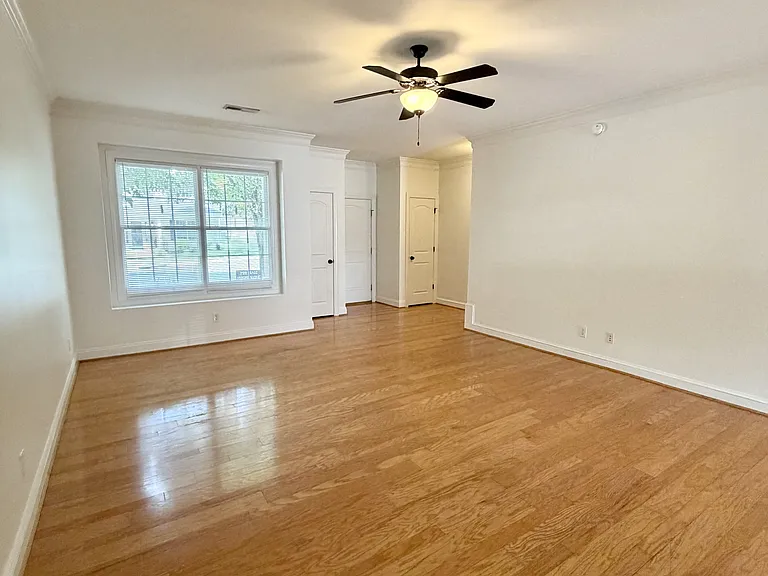 508 Capstone Dr #1 — Photo 4