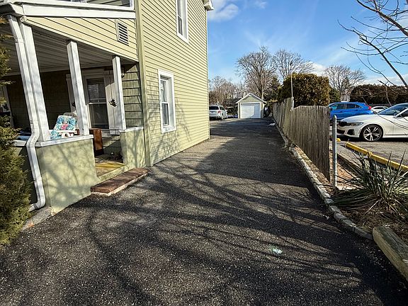 2nd image of 2173 Jackson Ave #1