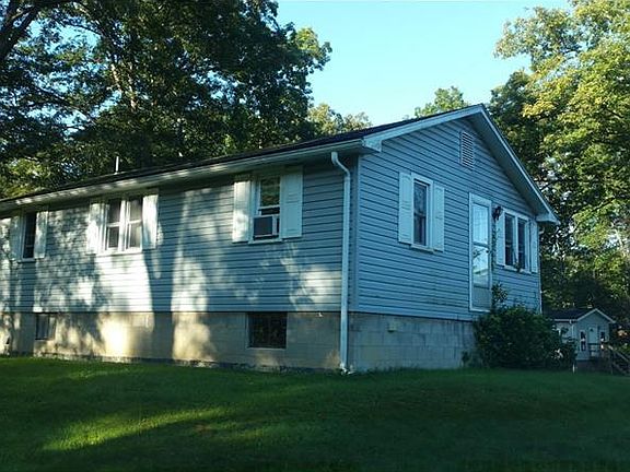2nd image of 510 Pebble Ln