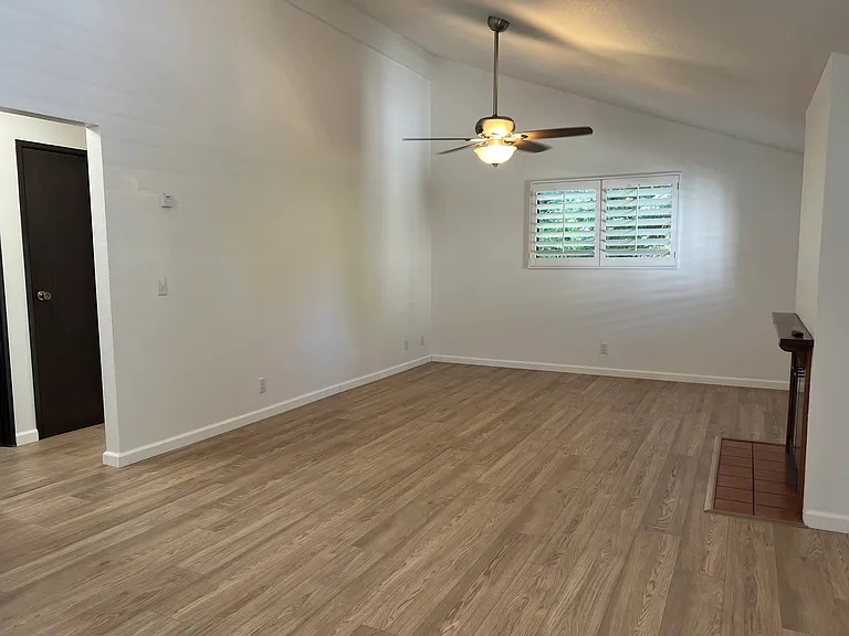 1024 Paloma Ave #1024 — Photo 7