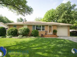 7725 Mesa Rd, Lincoln, NE 68505