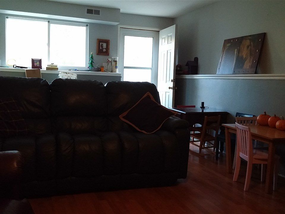 2nd image of 2647 E 33rd Ave
