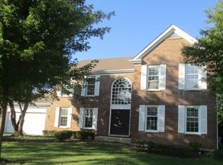 390 Covington Dr, Barrington, IL 60010