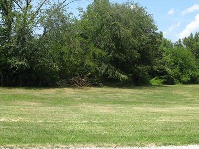 13407 Edge Wood Ln, Highland, IL, 62249