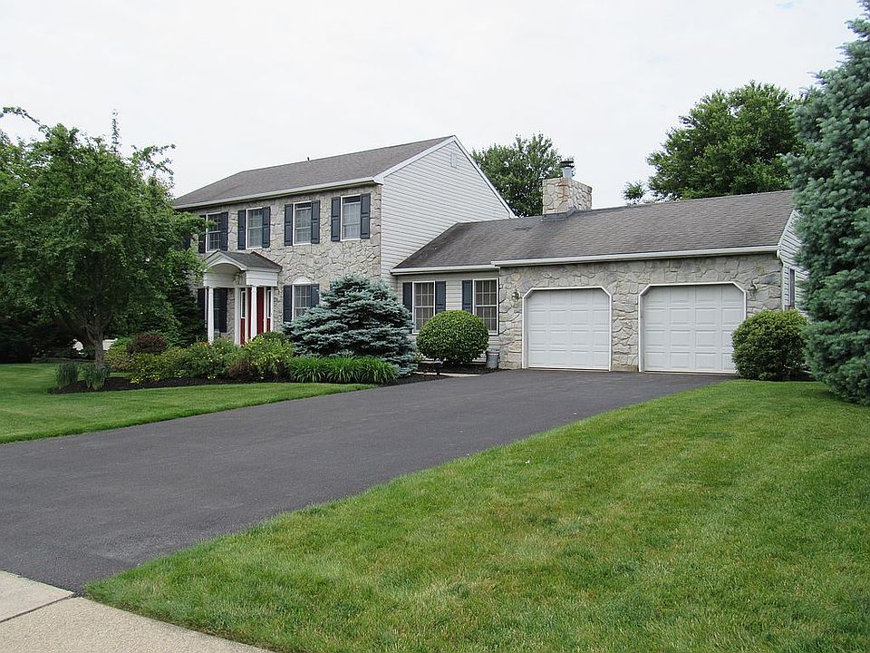 1st image of 4900 Wagner Dr