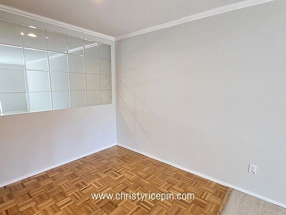 3rd image of 11010 NE 68th St APT 627
