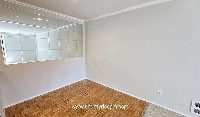 11010 NE 68th St #627 — Photo 3