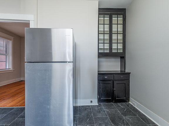 2nd image of 1340 McCausland Ave #2S