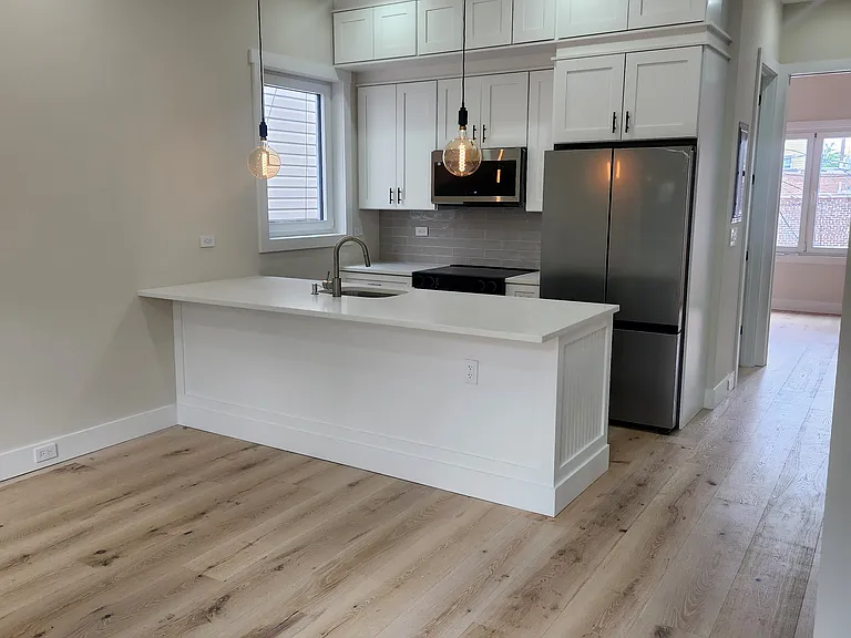 14 Hausman St #2R — Photo 2