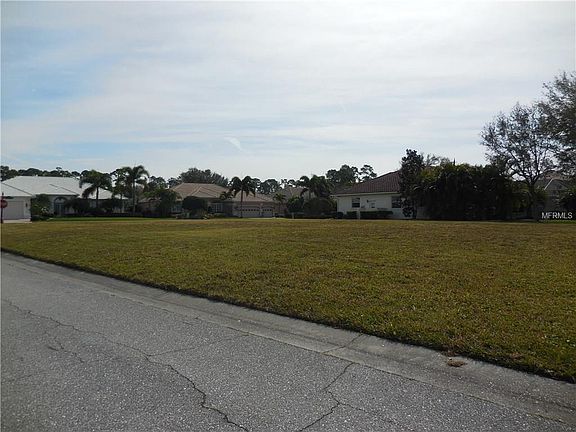 3rd image of Egret Walk Ln
