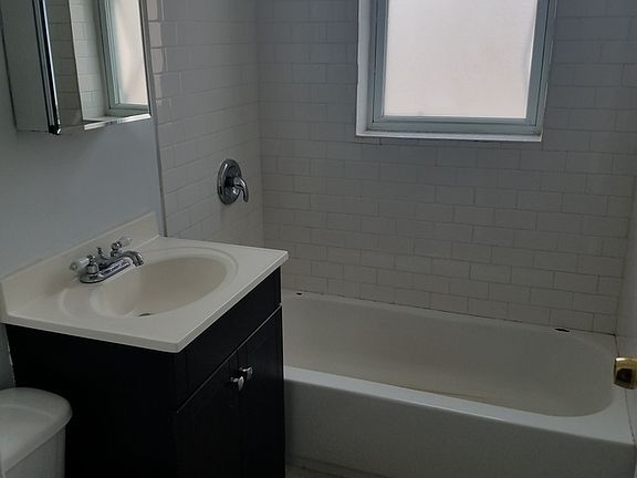4th image of 1550 W 95th St #1550207