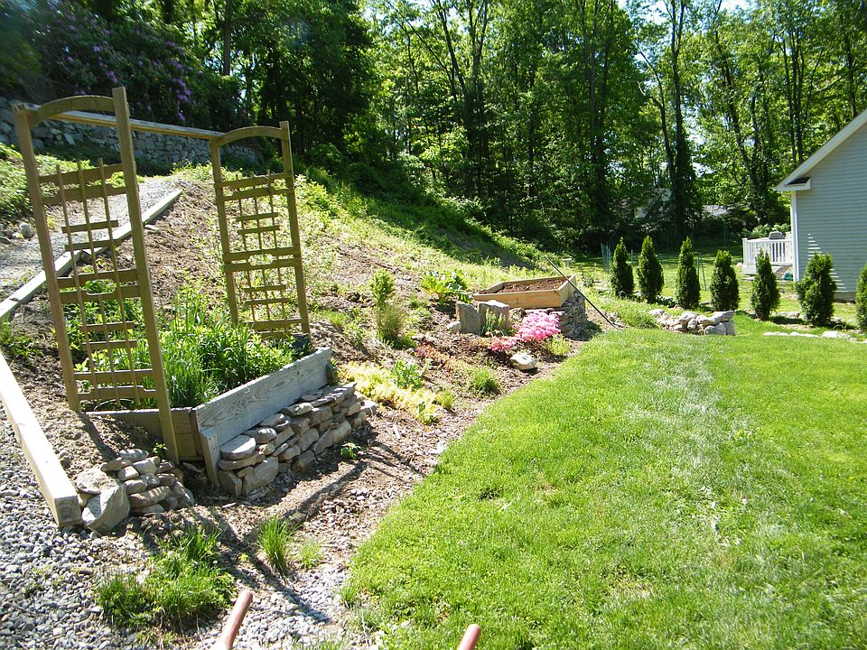 2nd image of 43 Southridge Dr