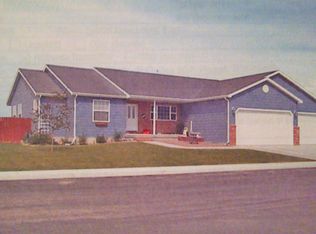 250 Clover Dr, Powell, WY 82435