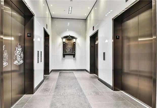 426 University Ave #910 — Photo 4