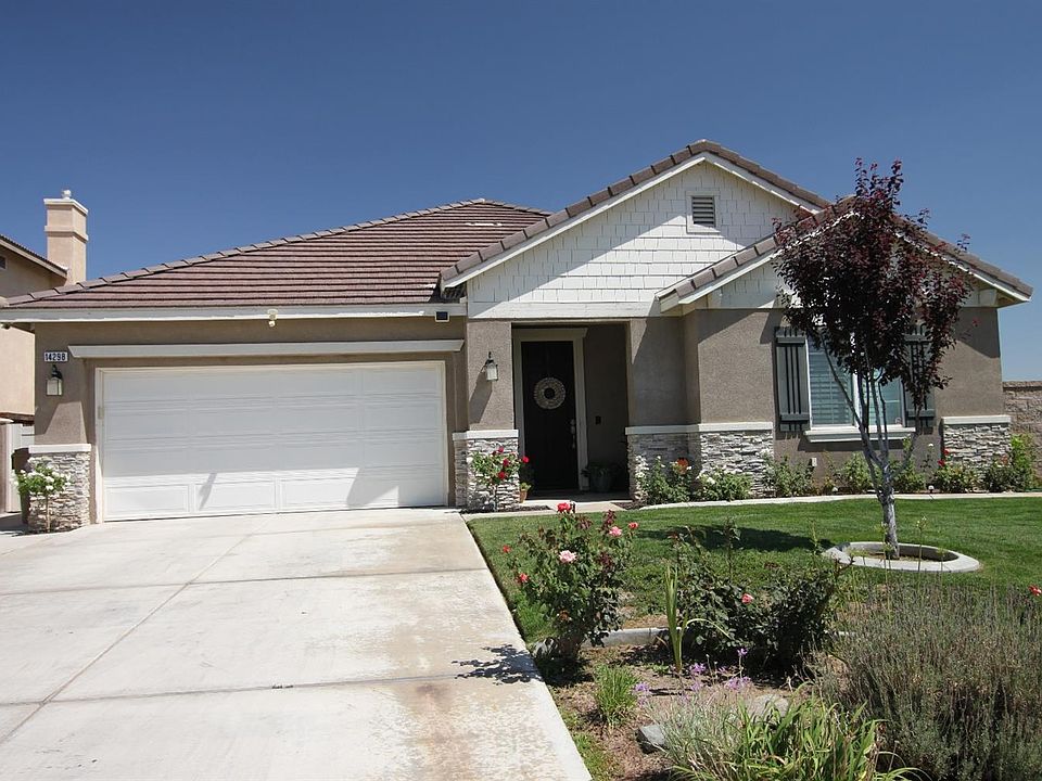 1st image of 14298 Desert Rose St