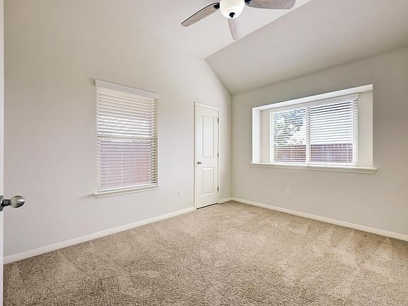 5th image of 903 Yabers Ct