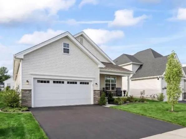 38 Keeneland Rd, New Egypt, NJ 08533