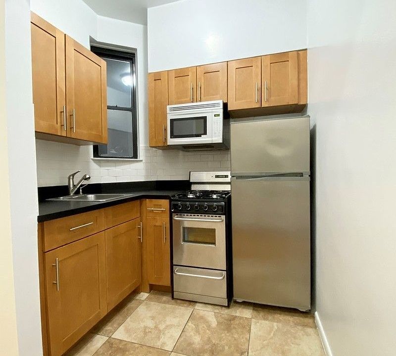 1st image of 411 E 81st St APT 3A