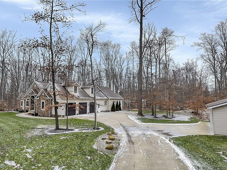 77 Rebecca Ln, Brunswick, OH 44212 Zillow