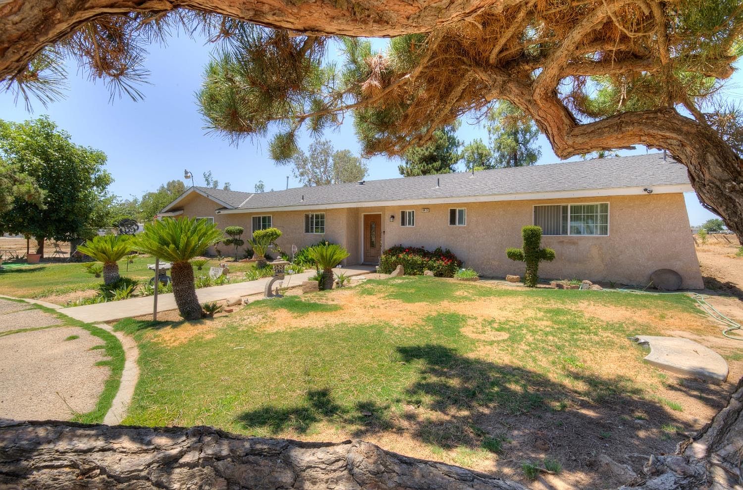 2643 N Hayes Ave, Fresno, CA 93723 Zillow