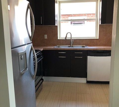 5th image of 2132 E 70th St APT 2