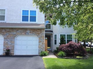 1800 Hood Ln, Maple Glen, PA 19002