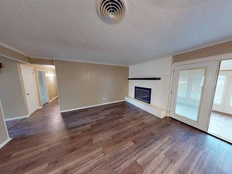317 W Blanco Dr — Photo 2