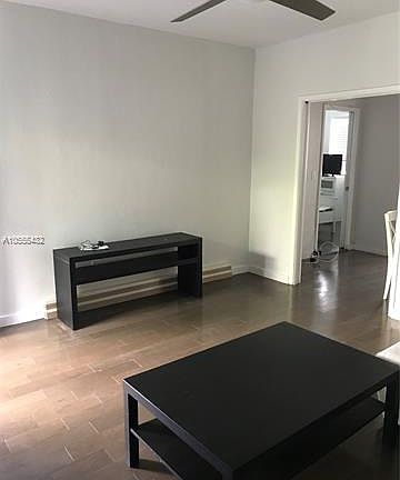 3rd image of 1026 Euclid Ave APT 2