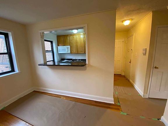 4th image of 20-56 20th St #2A