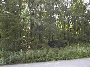 210 Flaugherty Run Rd, Coraopolis, PA 15108