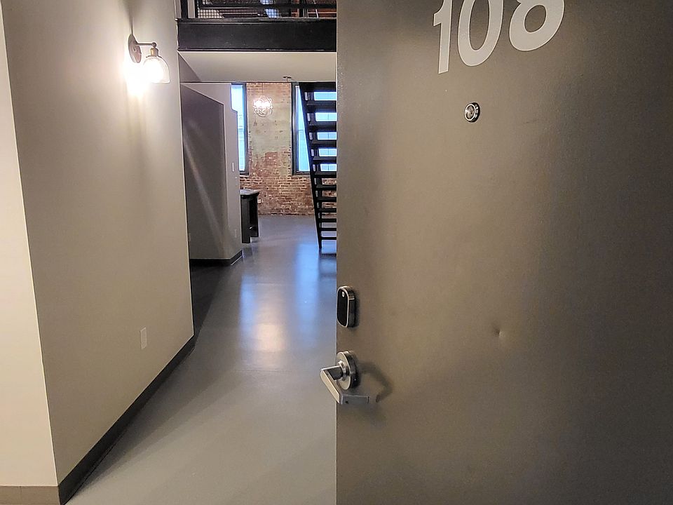 1st image of 1445 S 18th St #108
