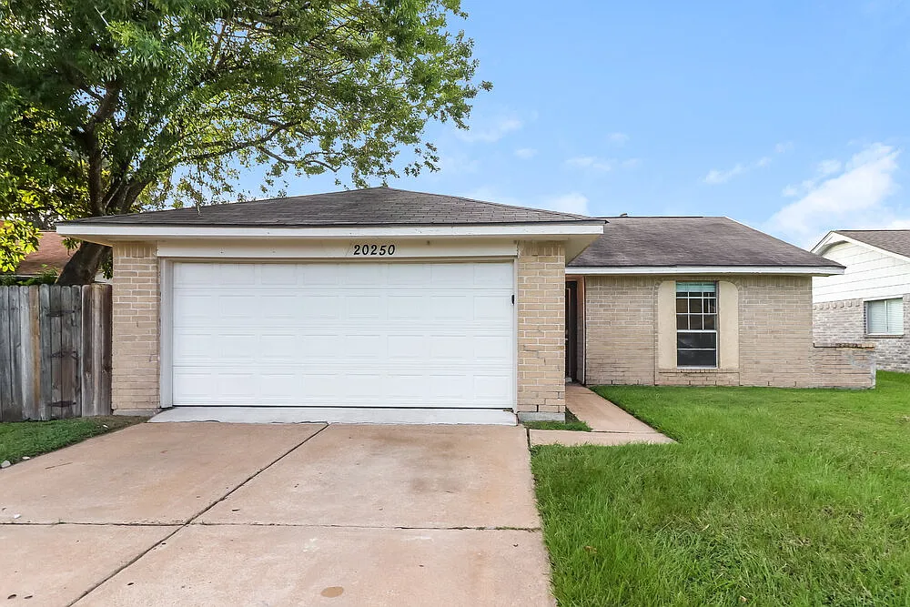 2 bed, 2.0 bath, 1632 sqft, $1,575 — Photo 1